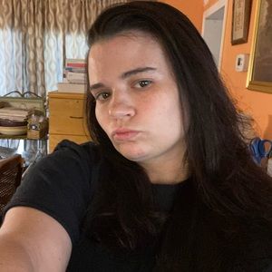 Meet your Posher, Courtney